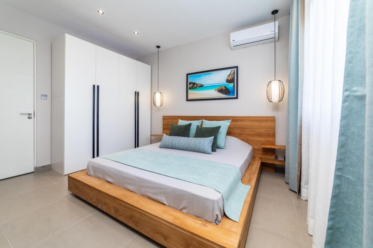 One Bay Residence - Apartment 12 - Apartment In Pereybere Pereybere Beach エクステリア 写真