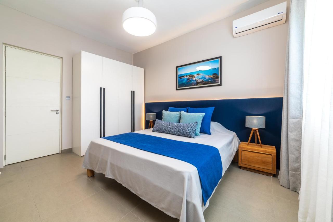 One Bay Residence - Apartment 12 - Apartment In Pereybere Pereybere Beach エクステリア 写真